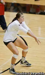 Saxton, Schaudt Power Volleyball In Sweep Of UIC