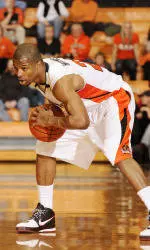 Oregon State Defeats South Dakota, 62-47