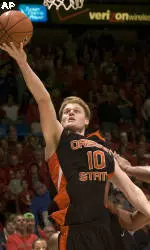 Oregon State Tops Arizona, 63-55