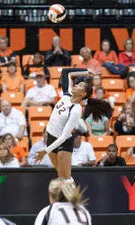 Volleyball Falls to No. 3 California
