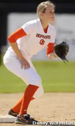 Softball Heads to PSU for Make-Up Games; Wraps up Civil War Series in Eugene