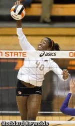 Volleyball Rolls Past Cal State Fullerton For Eighth Straight Win