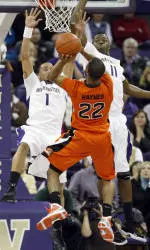 Oregon State Falls to Washington in Season Opener, 76-70