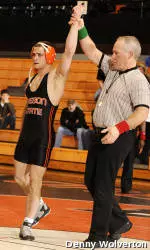 No. 16 Barnes Earns Tech Fall, 10th Straight as Wrestling Defeats Bakersfield