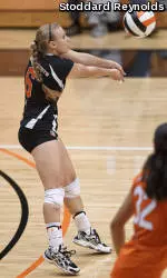 Volleyball Comes Up Short against Arizona