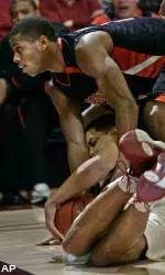 USC Tops Oregon State, 68-52