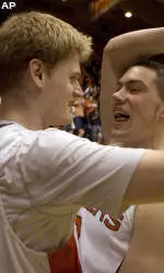 Men's Hoops Wins First Game Of CBI Championship, 75-69