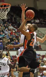 Oregon State Edged By Montana, 71-66