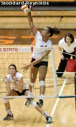 Shaw Posts Career Match, but Beavers Fall in Four to No. 5 Cardinal