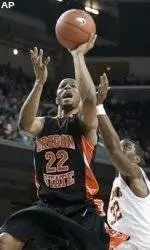 Men's Hoops Holds Off Seattle Pacific