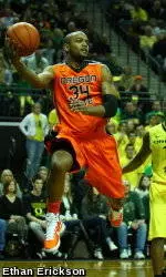 Beavers Fall In Civil War To Oregon, 82-63