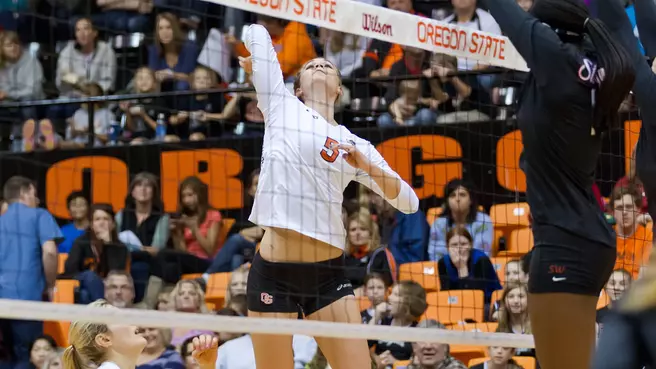 Volleyball Caps Spring Slate With Win Over Oregon