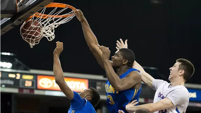 Cameron Oliver Signs NLI With Men?s Hoops