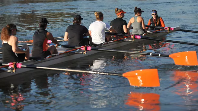 Women's Rowing Cracks Top 20 In CRCA Poll