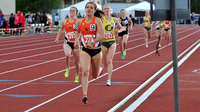 Gomez, Ausman Punch Tickets To West Prelims