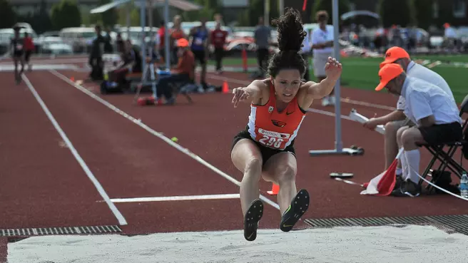 Turney Joins Gomez, Ausman At West Prelims