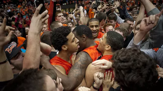 Men's Basketball Team