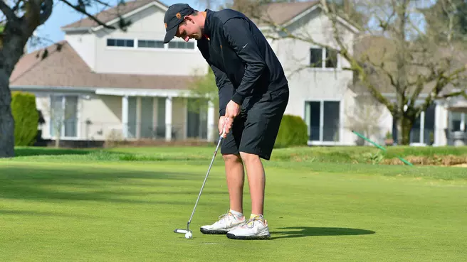 Men?s Golf Rallies In Opening Round