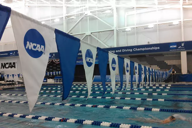 Harrison Places 40th in 200 Freestyle