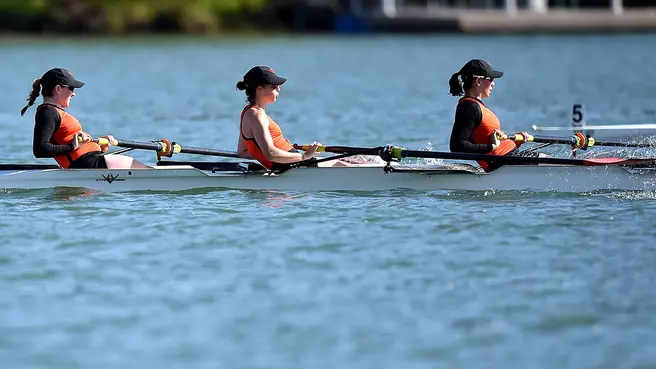 Women?s Crew Ranked No. 17 in USRowing Poll