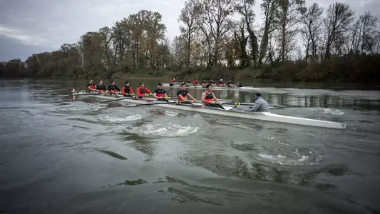 2V8