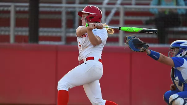 Stony Brook Sweeps Softball in Doubleheader