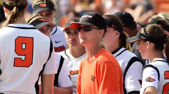 Berg, Laura and Team vs. Oregon, April 8, 2016