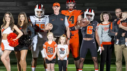 2016 Football Media Guide Cover