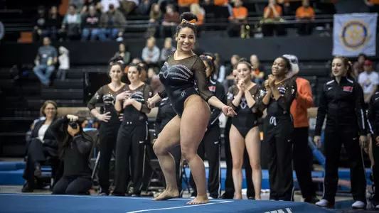 Isis Lowery - floor exercise
