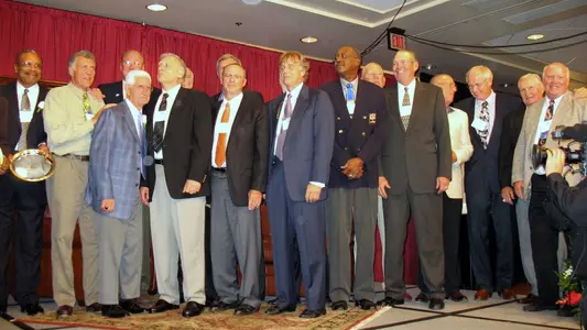 1965-66 Team At Oregon Sports Hall of Fame