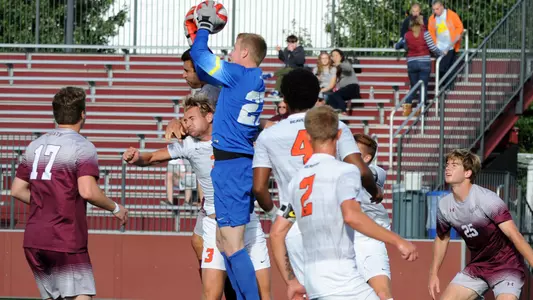 Vincent grabs the ball vs Colgate