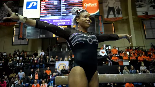 Destinee Davis beam