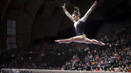 Kaitlyn Yanish beam