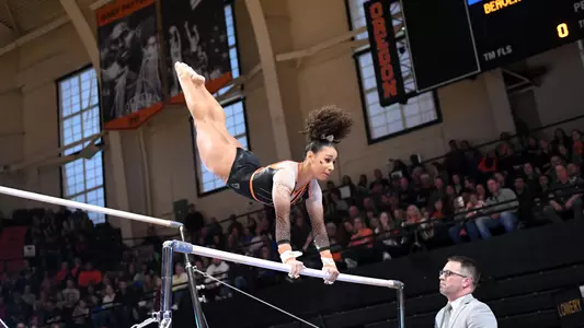 Isis Lowery - bars