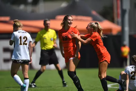 McKenna Martinez vs Wyoming