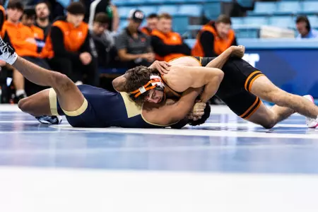 Whisenhunt at Carolina Duals