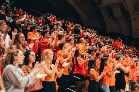 Crowd volleyball vs ORE 2022
