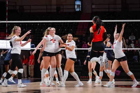 VB team celebration vs Gonzaga - 1009