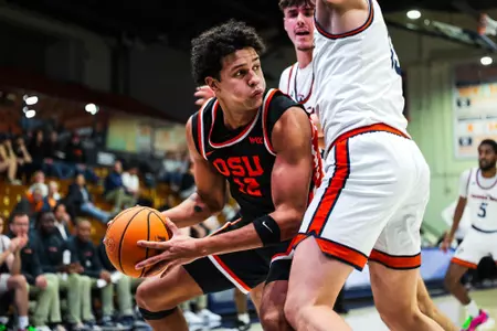 Rataj, Fallah Lead Beavers to Road Win Image