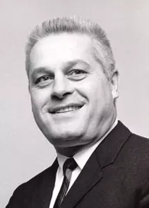 FORMER TEMPLE FOOTBALL COACH GEORGE MAKRIS PASSES AWAY AT THE AGE OF 85 Image