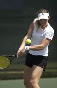 RUTGERS TOPS TEMPLE IN WOMEN'S TENNIS Image