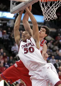 TEMPLE ADVANCES TO SEMIFINALS WITH A 61-51 WIN OVER DAYTON Image