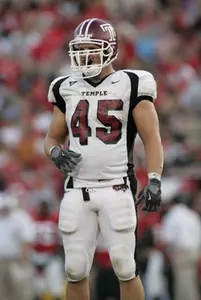 SENIOR DE MIKE MENDENHALL EARNS HONORABLE MENTION PRESEASON ALL-AMERICA HONORS Image