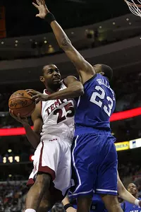 COLLINS EARNS SECOND A-10 AND BIG 5 PLAYER OF WEEK HONOR Image