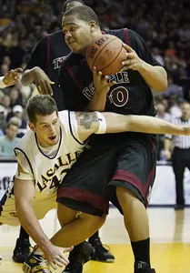 TEMPLE'S ROAD STRUGGLES CONTINUE IN 62-56 LOSS AT LA SALLE Image