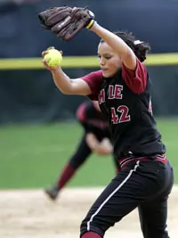 SOFTBALL SPLITS DOUBLEHEADER WITH ATLANTIC 10 RIVAL ST. BONAVENTURE Image