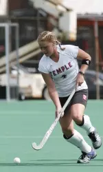 Field Hockey Hosts <i>Play For A Cure</i> Game Against UMass Image