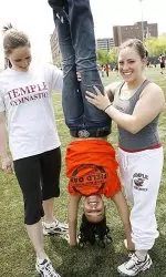 Temple Student-Athletes And Coaches Lend A Helping Hand In Community Service Day Image