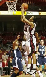 Women's Basketball Sets New Big Five Record With 65-40 Win Over Penn Image