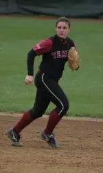 Owls Drop Weekend Finale Against Stetson, 6-5 Image